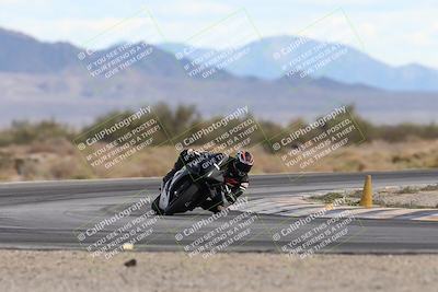 media/Nov-16-2025-Race Pace (Sun) [[8c5fa54630]]/Non Verified Riders (1st 20 Minutes)/5-Turn 15 (110pm)/